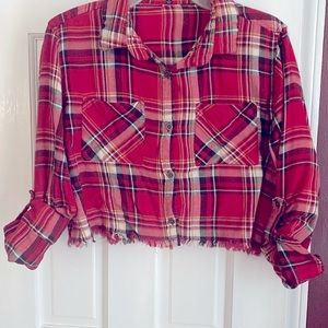 Cropped plaid shirt